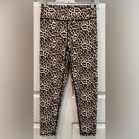 Zyia Active Women’s Size 8-10 Leopard Cheetah Booty Scrunch Leggings Hi-Rise - Picture 1 of 9